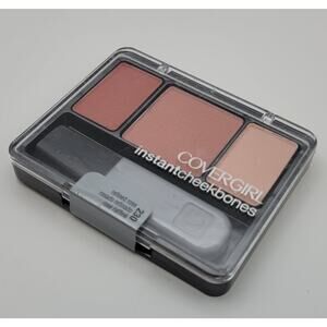 COVERGIRL Instant Cheekbones Contouring Blush 230 REFINED ROSE Sealed Brand New